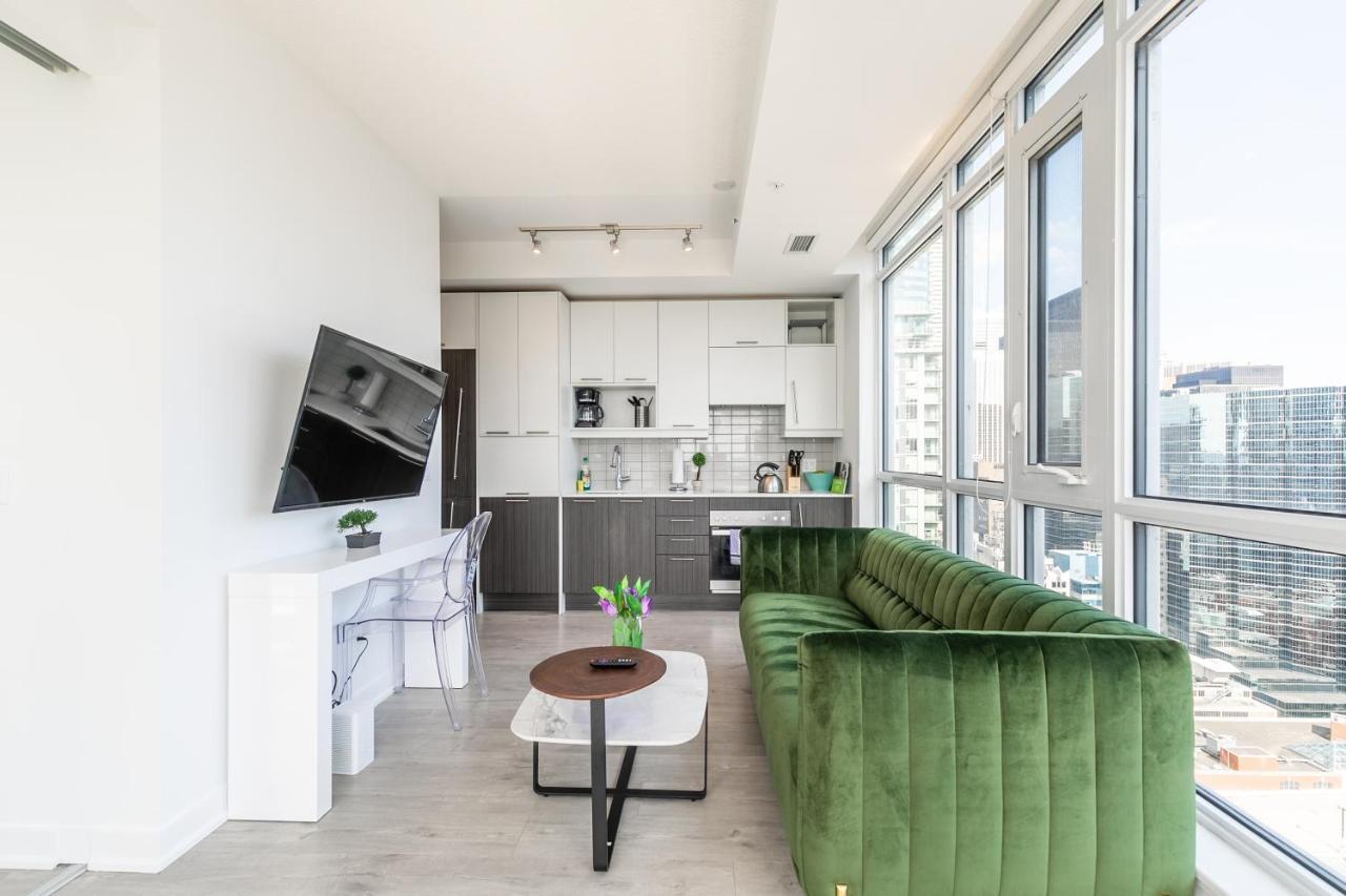 Luxury 2 Bedroom In The Heart Of Entertainment District W/ Cn Tower View Торонто Экстерьер фото
