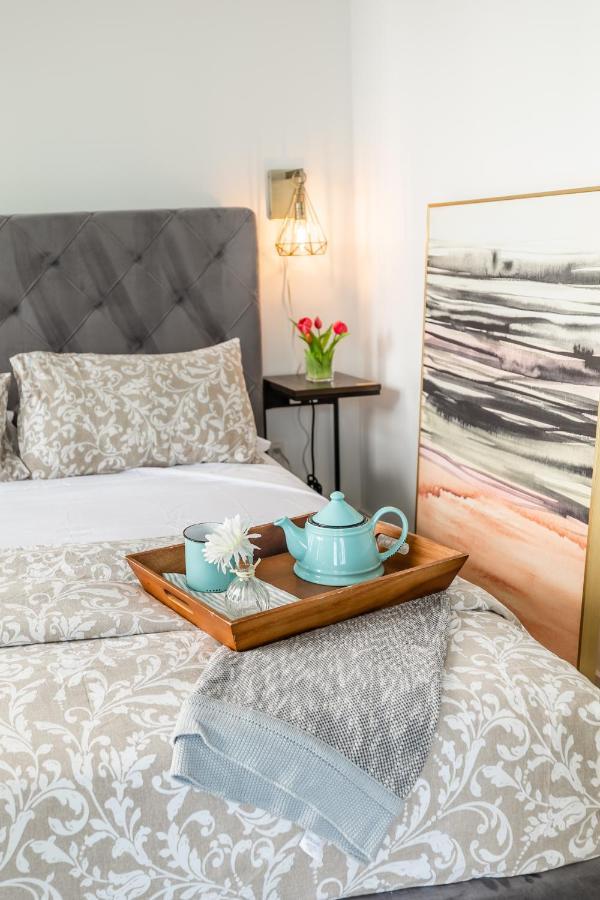 Luxury 2 Bedroom In The Heart Of Entertainment District W/ Cn Tower View Торонто Экстерьер фото